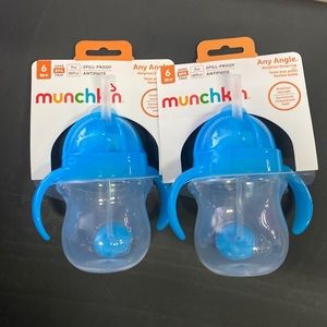 NWT set of 2 Munchkin sippy cups.